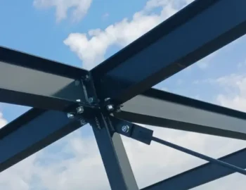uslužno reparaturno zavarivanje, izrada nadstrešnica i manjih hala te klasična bravarija